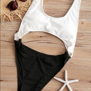 NWT Zaful ribbed one piece bikini